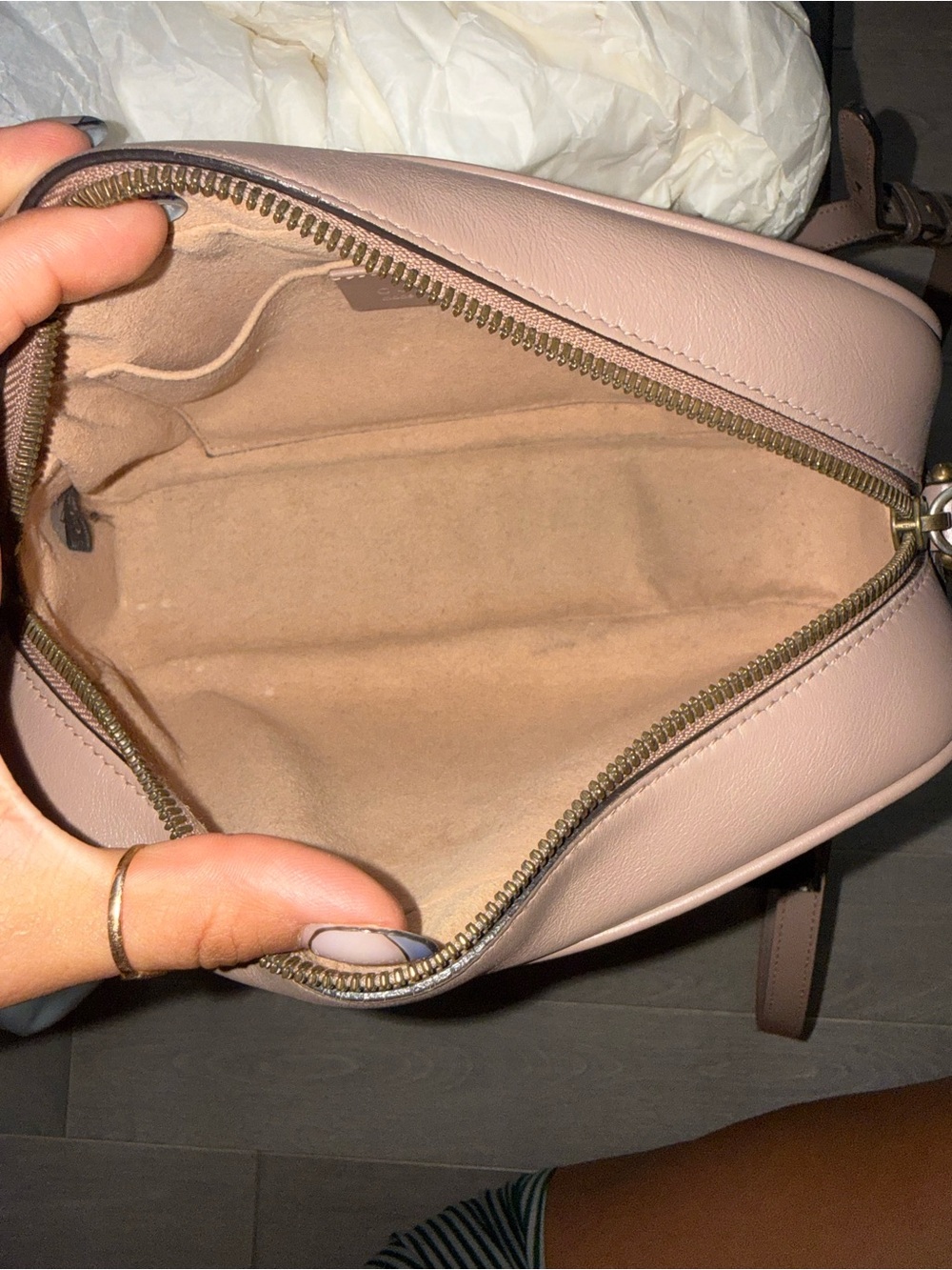 Gucci Blush Chevron Leather Crossbody with Gold Double G - Picture 12 of 15